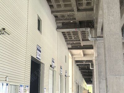 楼库卸货口连廊灯