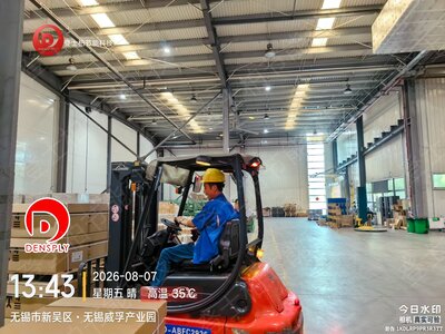 E2仓储车间（加装新灯保留老灯）